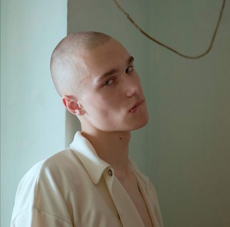 Straight Eyebrows Men, Men With Buzzcut, Guys With Buzzcut, Grown Out Buzzcut Male, Mens Buzzcut, Shaved Head Aesthetic, Shaved Head Men, Bald Boy, Bald Style