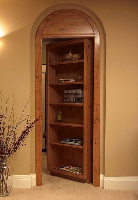 Skjulte Rum, Hidden Bookcase Door, Hidden Bookcase, Hidden Door Bookcase, Bookshelf Door, Secret Doors, Hidden Doors, Cool Bookshelves, Diy Dresser Makeover