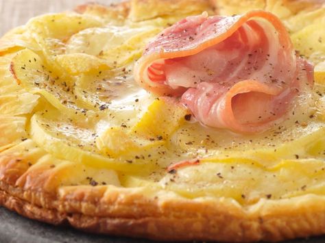 undefined Hawaiian Pizza, Camembert Cheese, Pizza, Cheese, Pinterest Likes, Pizzas