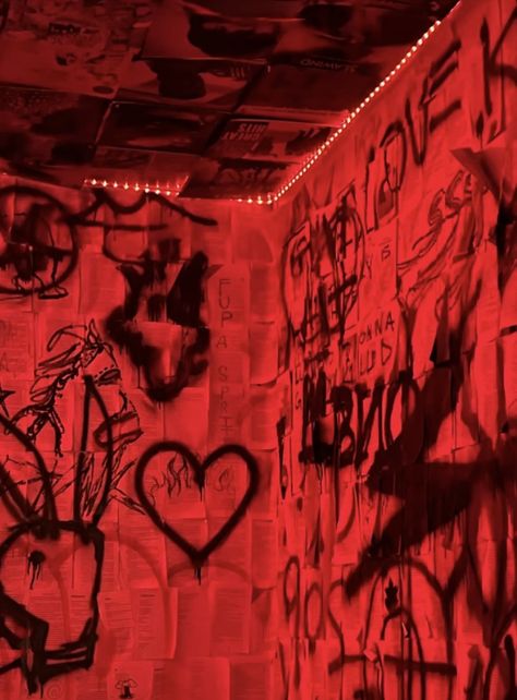 Wallpaper Backgrounds Spray Paint, Red Spray Paint Aesthetic, Dark Red Wall Art, Red And Black Aesthetic Room Decor, Spray Painted Room Wall, Spray Paint Bedroom Wall Aesthetic, Grafiti Walls Bedrooms, Red Graffiti Aesthetic, Spray Paint Room Wall Art Aesthetic