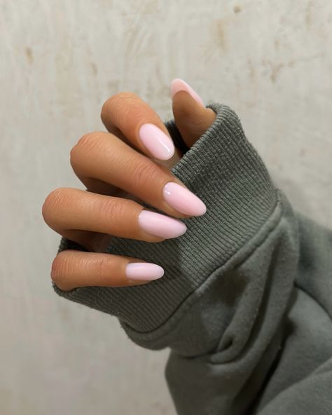 Cotton, A shade we found hard to keep to ourselves ☁️ The must have for all the milky pink mani obsessed. This creamy formula self levels like a dream! Meaning no refinements, just flawless work & strength💫 Shop Cotton & the full WanderBUILD pro collection on our website #linkinbio #wanderbuildpro #buildergel #milkypinkmani #nails #nailsnailsnails #nailsofinstagram #pinknails #cleanmani #prettynails #almondnails #wandergel #buildergel #gelnails Milky Colour Nails, Baby Pink Almond Nails Design, Milky Pink Dip Nails, White Pink Nail Color, Milky White Pink Nails, Pink Nails Milky, Pinkish White Nails, Light Pink Oval Nails, Baby Pink And White Nails