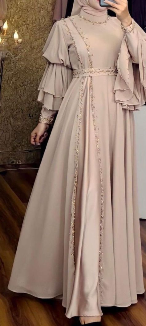 Muslim Fashion Dress Simple, Dress Muslim Modern, Fesyen Islam, Islamic Fashion Dresses, Moslem Fashion, Gowns Dresses Elegant, Mode Abaya, Modest Dresses Casual, Fancy Dresses Long