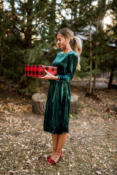 Simple Christmas Outfits, Party Outfit Plus Size, Christmas Outfits Dressy, Christmas Clothing Ideas, Leanne Barlow, Elle Apparel, Outfit Ideas Christmas, Holiday Outfits Christmas, Cute Christmas Outfits