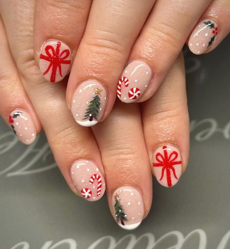 27. Candy Cane Stripes with Holiday Cheer Nutcracker Nails Designs, Short Almond Christmas Nails, Nutcracker Nails, Christmas Present Nails, Christmas Nail Designs Easy, Xmas Nail, Nail Aesthetic, Christmas Tree Nails, Festive Manicure