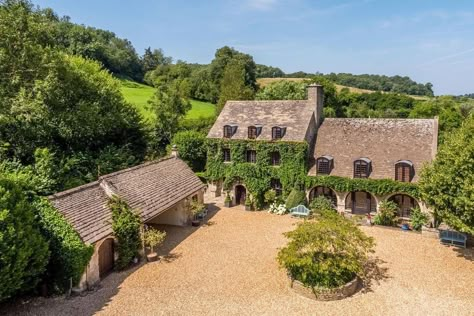 Countryside House, Farmhouse Style Kitchen, The Cotswolds, Country Estate, Dream House Exterior, English Countryside, Luxury Property, Town And Country, Dream Houses