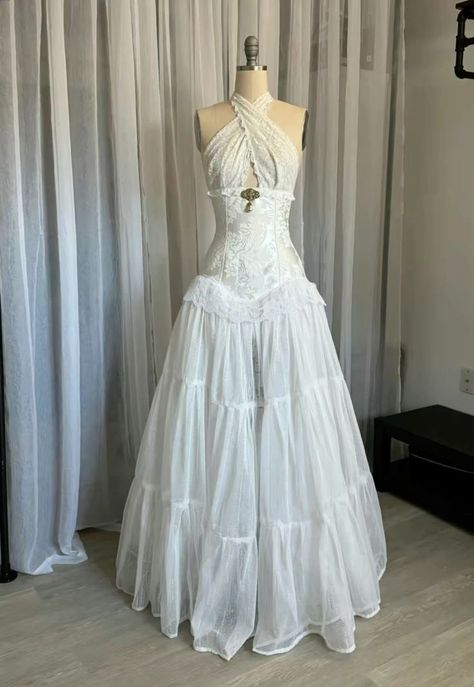 Horror Inspired Dress, Dress Layout Design, White Flowy Gown, Vintage Princess Dress Fairytale, Art Deco Wedding Dresses, Dress Shapes Guide, White Wedding Dress With Black Accents, Mediterranean Wedding Dress, Vintage Halter Wedding Dress