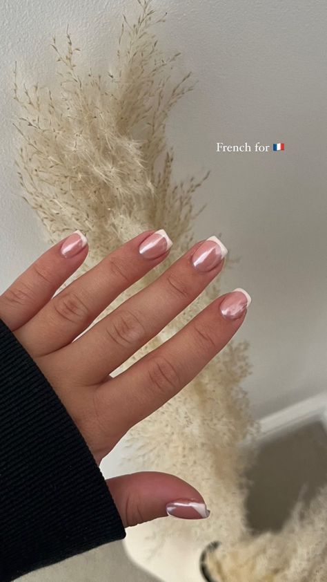 Short Nails With Chrome, January Nail Inspo Short, Short Nails Sparkle, Italian Summer Nails, Senior Nails, Nails With Chrome, Chrome French, Biab Nails, Hoco Nails