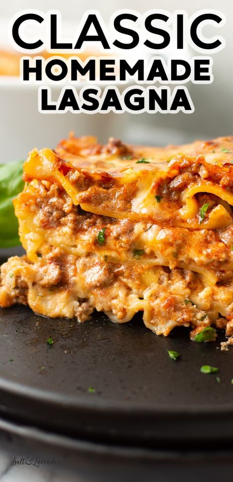 Nothing is better than homemade lasagna! This recipe has three kinds of cheese and an irresistible tomato and meat sauce from scratch. Lasagna Sauce Recipe, Lasagna Recipe Videos, Homemade Lasagna Recipe, Beef Lasagna Recipe, Homemade Lasagna Recipes, Lasagna Recipe With Ricotta, Homemade Meat Sauce, Beef Lasagna, Meat Lasagna