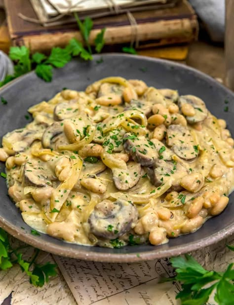 This French Onion White Bean Skillet is a delightful medley of savory mushrooms, caramelized onions, and hearty white beans, all infused with the rich essence of classic French onion soup. #wholefoodplantbased #vegan #oilfree #glutenfree #plantbased | monkeyandmekitchenadventures.com French Onion Soup Vegetarian, White Bean Skillet, Vegan French Onion Soup, Vegetarian French Onion Soup, Classic French Onion Soup, French Beans, Onion Pie, Main Meal Recipes, Vegan Food Ideas