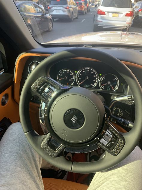 Rolls Royce Lucury Lifestyle Rolls Royce Pov, Luxury Suv Cars, Rolls Royce Interior, Amg Car, Bentley Rolls Royce, Rolls Royce Cullinan, Tokyo Drift Cars, Rolls Royce Wraith, Car Chevrolet