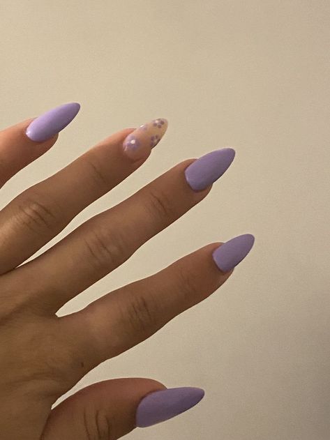 Lilac Purple Gel Nails, Nails Inspiration Light Purple, Light Purple Nails Aesthetic, Soft Blue Nails Aesthetic, Short Acrylic Nails Light Colors, Pastel Purple Nails Acrylic Almond, Soft Purple Nails Acrylic, Nail Art Light Purple, Nails Purple Light