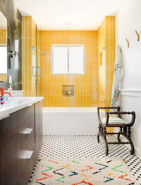 Yellow Tile Bathroom, Vibrant Bathroom, Bold Bathroom, Tiled Bathroom, Bathroom Decor Colors, Orange Bathrooms, Yellow Bathroom, Yellow Tile, Bad Inspiration