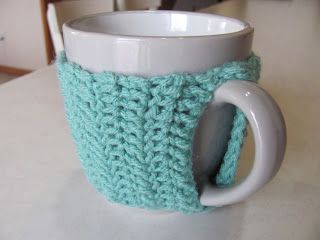 Mug Cozy Pattern, Crochet Fish Patterns, Coffee Mug Cozy, Mug Cozies, Beginning Crochet, Crochet Mug Cozy, Crochet Coffee Cozy, Granny Pattern, Crochet Mug