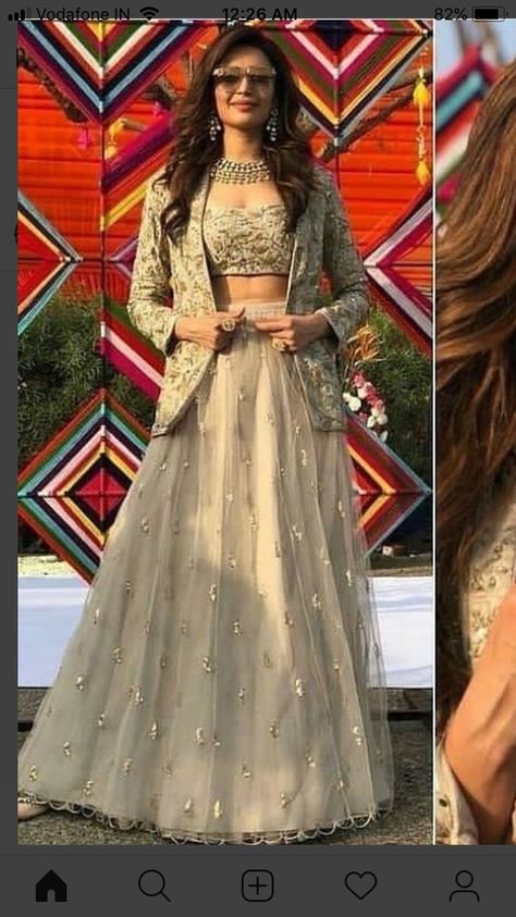 Sangeet Outfit Sisters, Dress For Bride Sister, Sangeet Outfit, Crop Top Lehenga, Function Dresses, Simple Lehenga, Lehenga Designs Simple, Bride Sister, Indian Gowns Dresses