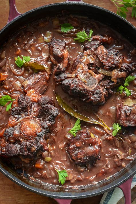 French Style Braised Oxtail (Queue de Boeuf aux Carottes) - Pardon Your French Oxtail Recipes Easy, French Cooking Recipes, Oxtail Recipe, Stew Recipes Crockpot, Braised Oxtail, Oxtail Soup, Oxtail Stew, Oxtail Recipes, Veal Recipes