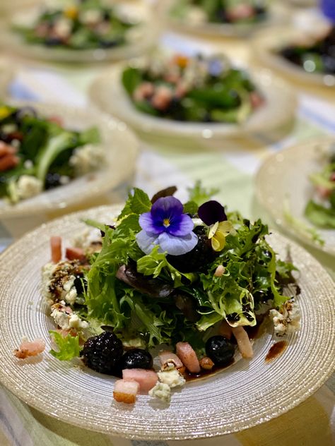 #salad #healthyfood #healthylifestyle #healthyrecipe #bacon #bluecheese #blueberries #ensalada #adelaidacatering #catering #cateringforweddings #weddings #weddingfoodideas #weddingmenuideas Wedding Salads, Wedding Salad, Balsamic Salad, Blueberry Salad, Herb Salad, Garden Salad, Oyster Bar, Greek Style, Cute Wedding