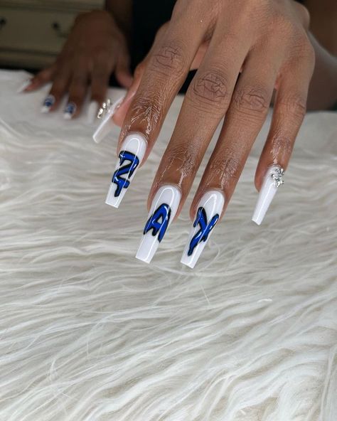 Acrylic Nails With Boyfriends Name, Name On Nails, Nail Sets Ideas, Xxl Nails, Wedding Nail Ideas, Boyfriend Names, Nail Prices, Fall Nail Trends, New Nail Designs