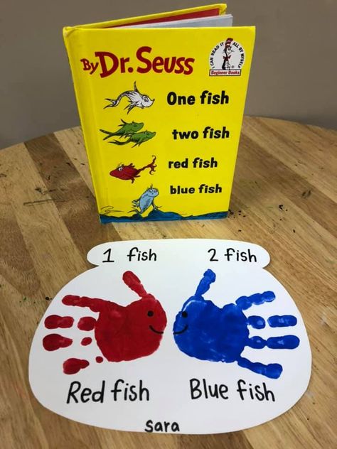 Craft Activities For Preschoolers, Dr Seuss Bulletin Board, Dr Seuss Preschool Activities, 1 Fish 2 Fish, Dr Seuss Art, Dr Seuss Preschool, Dr Seuss Classroom, Dr Seuss Activities, Dr Seuss Crafts