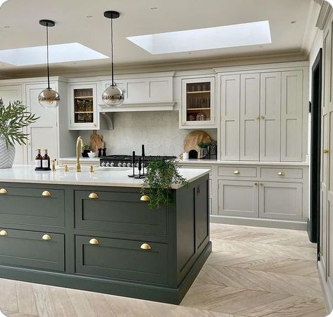 Dark Green Kitchen, Kitchen Diner Extension, Open Plan Kitchen Dining Living, Open Plan Kitchen Diner, Open Plan Kitchen Dining, Open Plan Kitchen Living Room, Kitchen Dining Living, Home Luxury, Kitchen Room Design