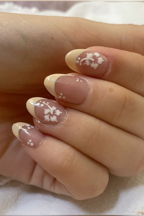 Flower Nails Yellow, Nails Hibiscus Flower, Hibiscus Flower Nail Art, Yellow French Tips, Hibiscus Flower Nail, Nails Hibiscus, Hibiscus Flower Nails, Yellow French Tip, Hawaiian Flower Nails