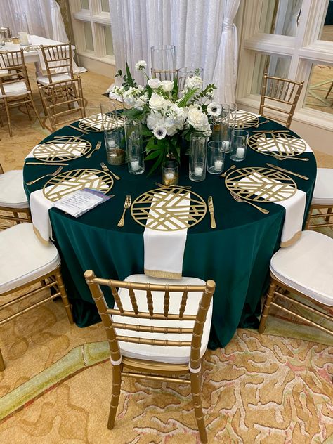 Green Wedding Set Up, Emerald Themed Party, Emerald Green And Silver Decorations, Green Themed Table Setting, Green And Gold Gala Decor, Emerald Green Gold And White Party, Quinceanera Table Decorations Green, Emerald Green And Gold Wedding Decor Wedding Ceremony Decor, Green Gold Silver Party Decorations