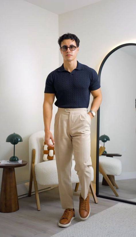 Summer Elegance: Old Money Style Guide 20 Ideas - mens-club.online Tan Outfit Men Street Styles, Brandon Balfour Outfits, Semi Casual Men Outfits, Grwm Men, Khaki Pants Outfit Men, Tan Pants Outfit, Khaki Pants Outfit, Semi Formal Outfit, Polo Shirt Outfits