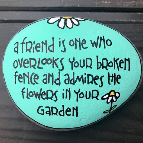 Painted Rocks For Friends, Stone Painting For Best Friends, Friend Painted Rocks, Best Friends Painted Rocks, Friendship Rocks, Garden Quotes, Awesome Designs, Painted Rocks Diy, How He Loves Us