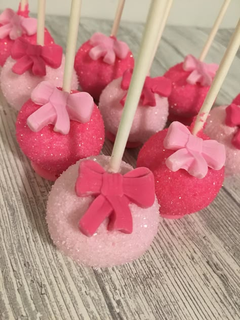 Barbie Cake Pops Birthday, Sweet 16 Party Ideas Barbie, Barbie Theme Cake Pops, Hot Pink Cake Pops, Pink Cake Pops Birthday, Pink Birthday Treats, Barbie Themed Treats, Pink Out Birthday Party, Barbie Cakepops