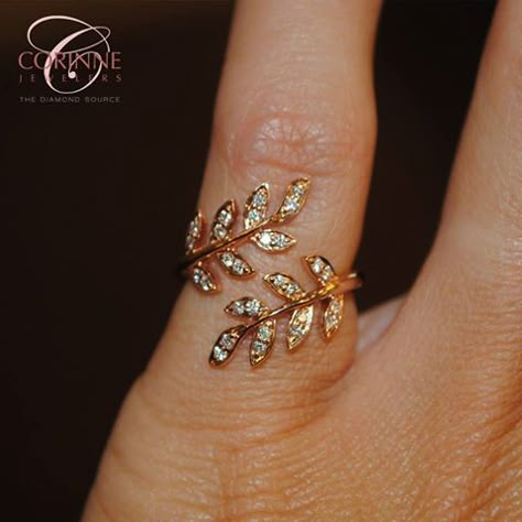 Leaf Design Ring, Finger Ring Gold Design, Finger Rings Gold Indian, Finger Rings Indian, Ring Designs Gold For Women, Gold Finger Rings For Women, Leaf Ring Design, Indian Gold Rings, Women Finger Rings