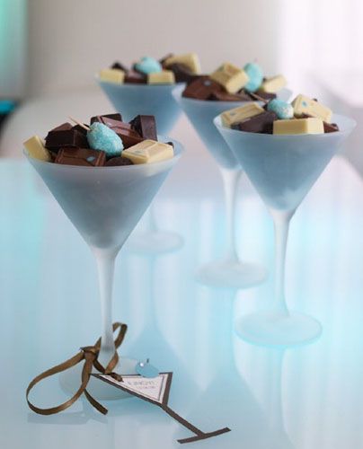 edible-decorations-chocolate-table-centerpieces-cuisine-decoration (1) Party Table Centerpieces Diy, Chocolate Theme Party, Stormy Wedding, Chocolate Centerpieces, Bar Mitzvah Favors, Fall Table Decorations, Edible Centerpieces, Table Centerpieces Diy, Diy Events