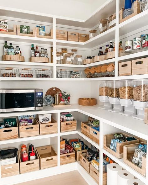 Home Interior Design Pantry, 7x7 Walk In Pantry Layout, Pantry With Sink Walk In, Pantry Designs Walk In, Pantry Design Ideas Walk In, Large Pantry Organization Walk In, Small Space Pantry Ideas, Walk In Pantry Storage, Walk In Pantry Layout