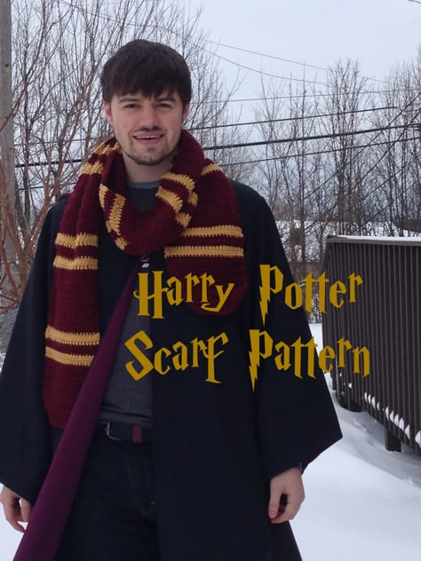 Harry Potter Scarf Pattern, Ravenclaw Scarf, Crochet Harry Potter, Gryffindor Scarf, Harry Potter Crochet, Harry Potter Scarf, Harry Potter Kids, Crochet Cowls, Crochet Scarfs