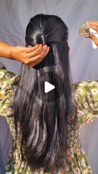 Black Saree Accessories Ideas, Hairstyles Saree Simple, Simple Ponytail Hairstyle, Hair Styles On Saree Simple, Blouse Knot Designs, Simple Hairstyles On Saree, Hairstyles For Long Hair On Saree, Simple Easy Hairstyles For Long Hair, Open Hairstyles For Saree