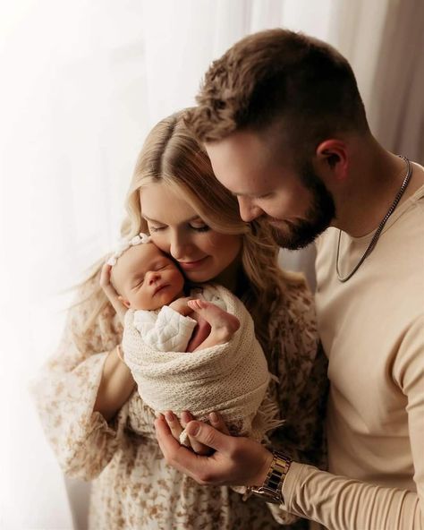 Newborn Photo Shoot In Nursery, Toddler Newborn Photoshoot, Winter Newborn Photos, Newborn Family Pictures Nursery, Lifestyle Newborn Photography Poses, Intimate Newborn Photos, Newborn Nursery Pictures, At Home Newborn Lifestyle, Newborn Family Nursery Photos