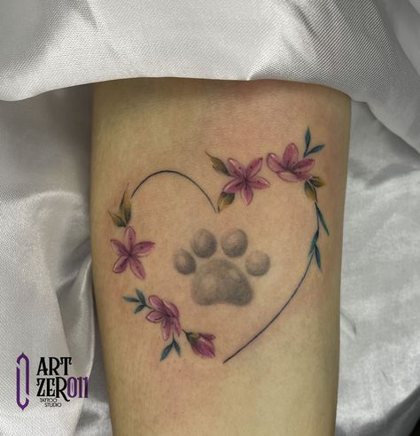 Cat Remembrance Tattoo, Lab Tattoo, Paw Print Tattoos, Cat Face Tattoos, Tattoo Front, Paw Tattoos, Cat Portrait Tattoos, Butterfly Tattoos Images, Cool Ear Tattoos