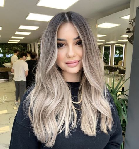 Sombre Blond, Ash Blonde Hair Balayage, Brown Hair Inspiration, Black Hair Balayage, Ombre Hair Blonde, Dyed Blonde Hair, Hair Blond, Cool Blonde Hair, Dark Roots Blonde Hair