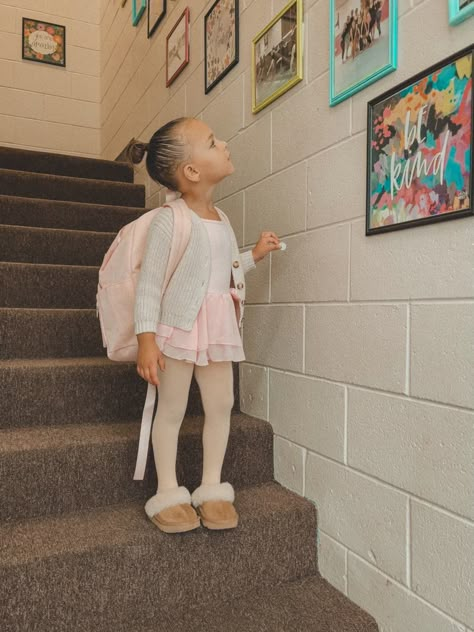 #ballet #ballerina #balletcore #toddlerlife Girls Ballet Outfit, Sports Mom Aesthetic, Toddler Ballet Hair, Toddler Ballet Outfit, Little Ballerina Girl, Toddler Ballerina, Toddler Gymnastics, Ballet Mom, Toddler Girl Ballet