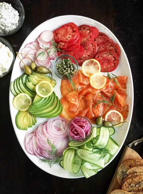 smoked salmon platter presentation Smoked Salmon Platter, Salmon Platter, Bagel Bar, Smoked Salmon Bagel, Salmon Bagel, Seafood Platter, Seafood Appetizers, Birthday Brunch, Christmas Brunch