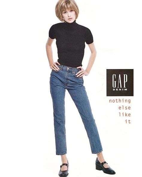 90s Fashion Ads, Gap Ads, Barry University, Normcore Outfits, Gap 90s, Winter Fashion Vintage, She Kills Monsters, 90s Minimalism, Fashion 1990s