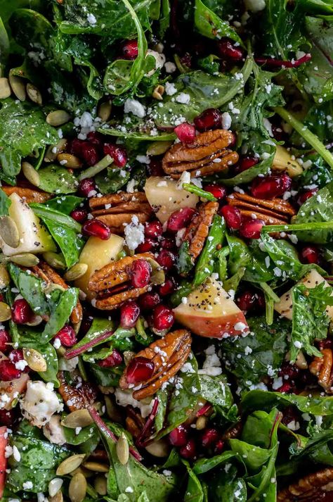 This Fresh Fall Salad with Apples and Pecans is so full of flavors and colors. Power greens, pecans, apples, pomegranate seeds, seeds and goat cheese tossed in a poppy seed vinaigrette dressing. #fallsalad #saladrecipes #healthyrecipes #vegetarianrecipes #dinnerideas Salad With Apples And Pecans, Poppy Seed Vinaigrette, Pecan Salad Recipe, Apple Pecan Salad, Pomegranate Recipes Salad, Power Greens, Salad With Apples, Autumn Salad Recipes, Pomegranate Recipes