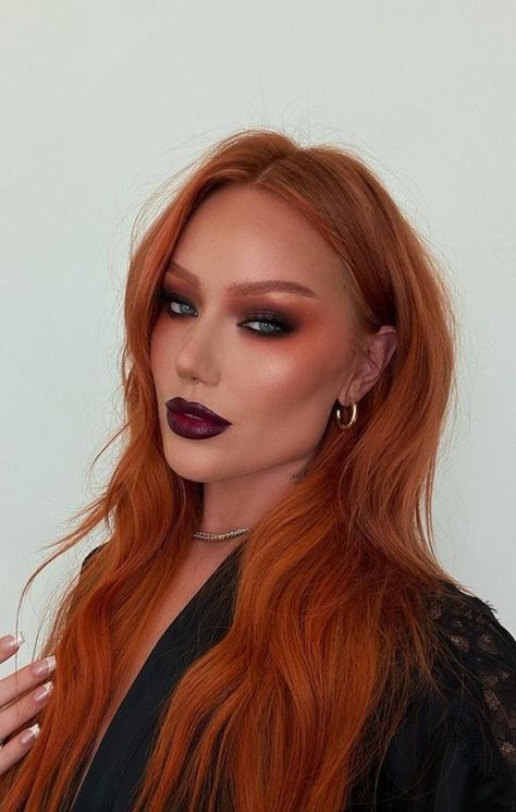 Red Hair Color Makeup Ideas, Redhead Witch Makeup, Red Hair Dark Makeup, Copper Hair Red Lips, Goth Makeup For Redheads, Copper Hair Blue Eyes Makeup, Auburn Hair Makeup Ideas, Dark Red Hair Makeup Ideas, Red Siren Eyes