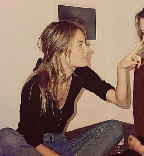 Camille Rowe Style, French Girl Aesthetic, Camille Rowe, Estilo Hippy, 사진 촬영 포즈, Mia 3, I'm With The Band, My Partner, Lily Rose Depp