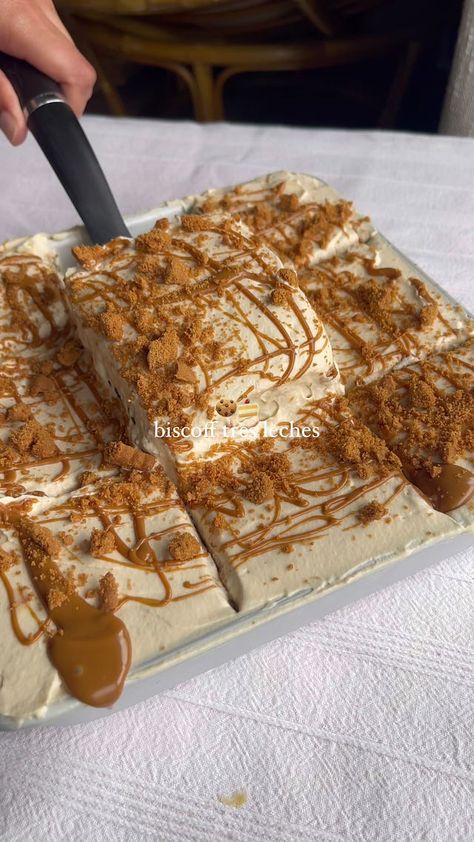 Biscoff Tres Leches - by Viviane Eldarazi Apple Pie Tres Leches Cake, Tres Leches Biscoff Cake, Tres Leches Cake Biscoff, Lotus Tres Leches Cake, Cookie Butter Tres Leches Cake, Cinnamon Roll Tres Leches, Tres Leches Cake Layered, Biscoff Baking Recipes, Cookie Butter Tres Leches