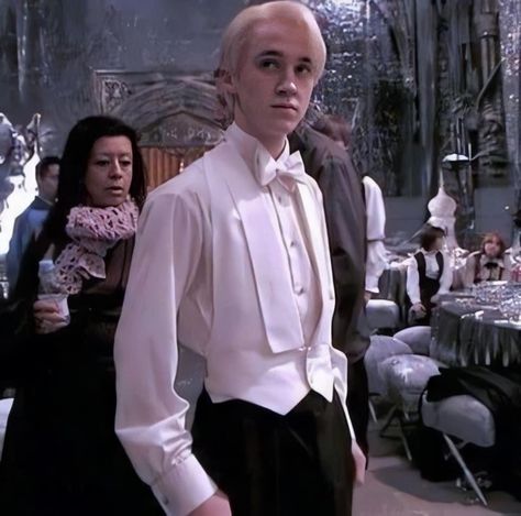 Draco Malfoy Yule Ball, Yule Ball Aesthetic, Drako Malfoy, Draco Malfoy Hot, Draco Lucius Malfoy, Malfoy Aesthetic, Harry Potter Draco, Ball Aesthetic, Draco Malfoy Aesthetic