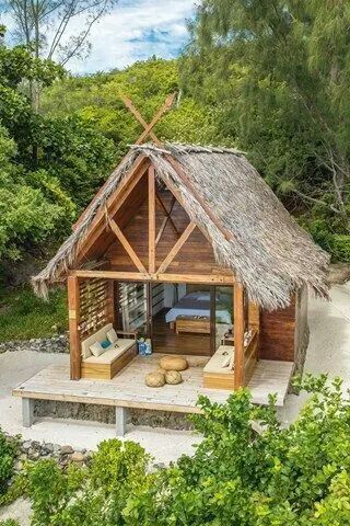 Small simple Casa Hobbit, Hut House, Bahay Kubo, Tropical House Design, Bamboo House Design, Jungle House, Wooden Cabin, Rest House, Bamboo House