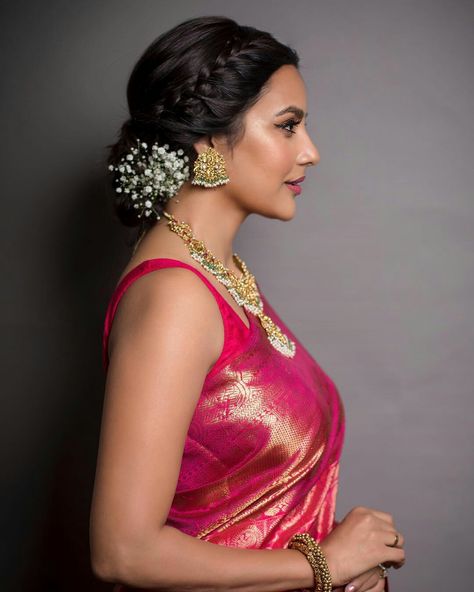 Priya Anand, Hairstyles For Gowns, Hair Style On Saree, Flower Bun, Saree Hairstyles, Indian Bridesmaids, Traditional Hairstyle, Bridal Hair Buns, Glamorous Outfits