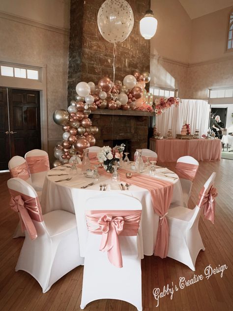 Mauve Birthday Party, Rose Gold Table Decor, Pink Table Decorations, Gold Table Decorations, Rose Gold Quinceanera, Quince Decor, Sweet 16 Party Decorations, Quince Themes, Rose Gold Table