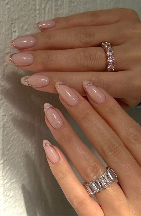 Nude French Tips Nails, French Minimalist Nails, French Modern Nails, French Tips Nails Ideas, Nail Ideas Nude Pink, Nails Nude Color Design, Manicure Ideas 2024, Classy Nail Inspiration, Nail Nude Ideas