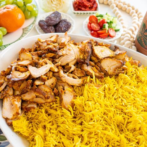 SHAWARMA RICE : Authentic Royal® Chicken Shawarma With Rice, Chicken Shwarma And Rice, Chicken Shawarma And Rice, Chicken Shawarma Plate, Chicken Shawarma Rice Bowl, Shawarma Side Dishes, Middle Eastern Basmati Rice Recipes, Shawarma Sides, Chicken Shawarma Sides