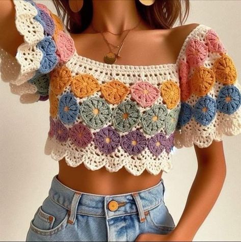 Mode Crochet, Crochet Clothing And Accessories, Crochet Fashion Patterns, Crochet Crop, Crochet Top Pattern, Crochet Inspo, Diy Crochet Projects, Crochet Blouse, Crochet Crop Top